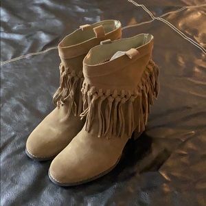 💐💐Sbicca suede fringe boots